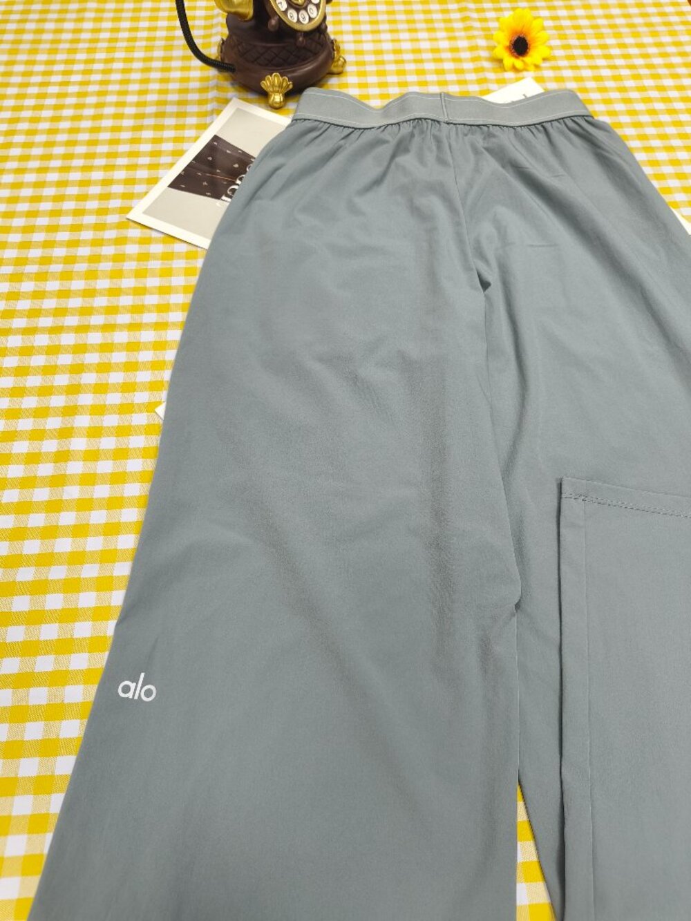 Alo Yoga Brand Trouser🌻Steel Gray(Women's Regular 30-inch)🌠 - Picture 6 of 8